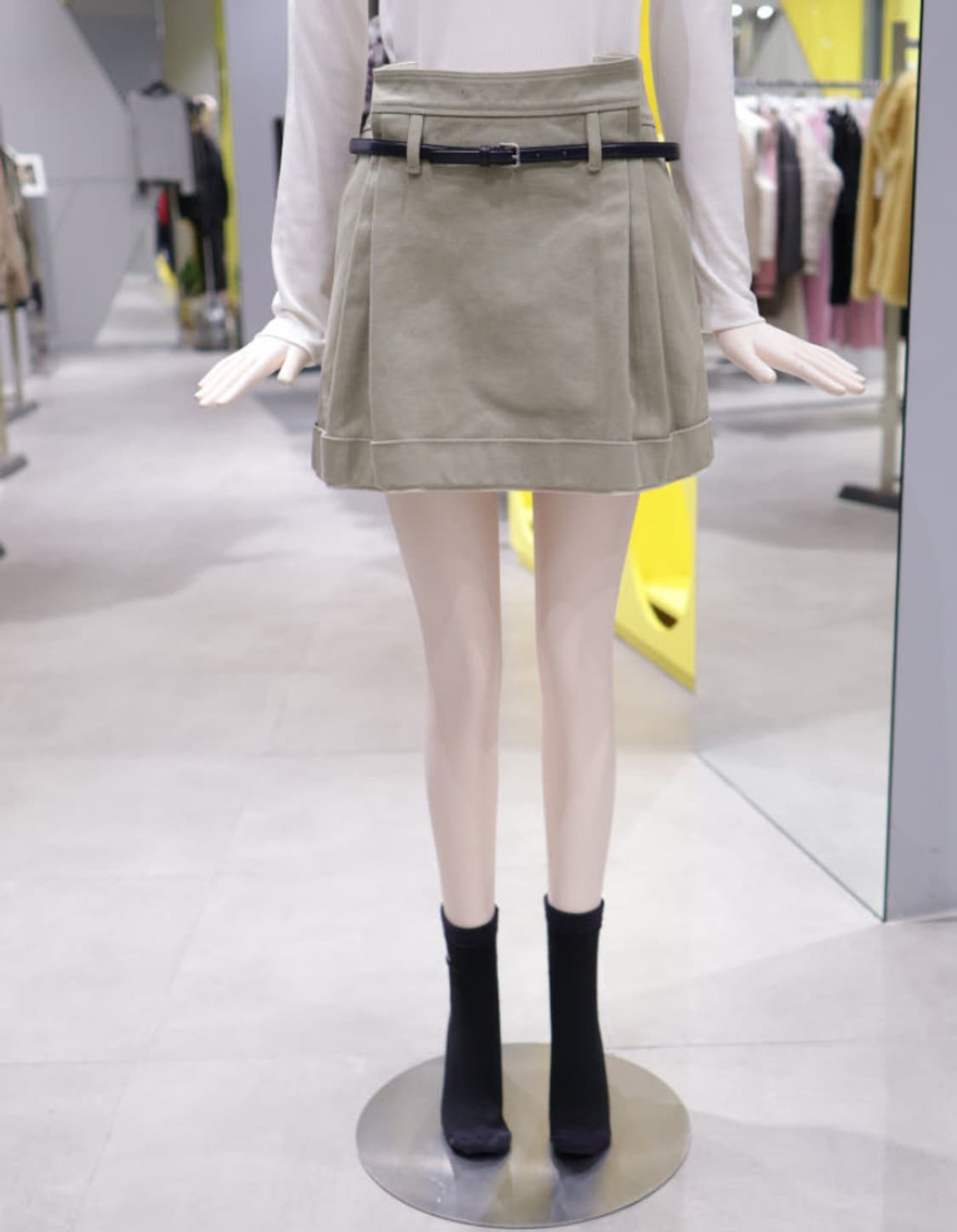 럭키슈에뜨 배색 포인트 스커트 24FW 상품이미지2