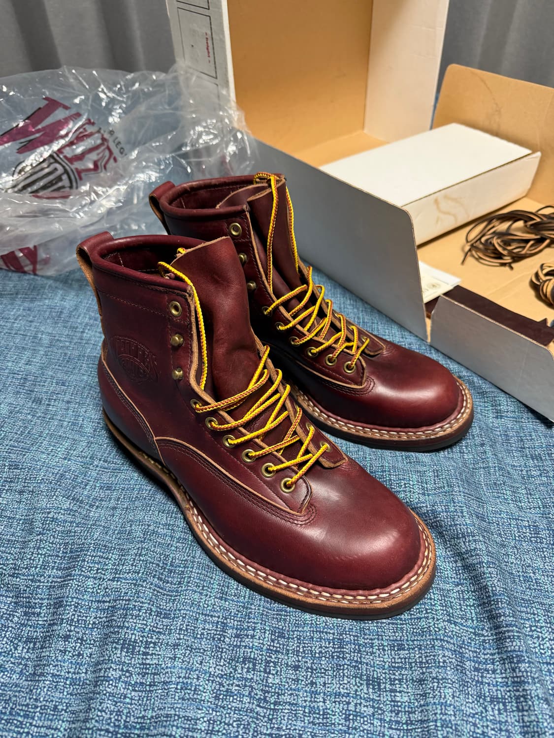 화이츠부츠 스모크점퍼 버건디 크롬악셀 255 (새제품) 상품이미지1