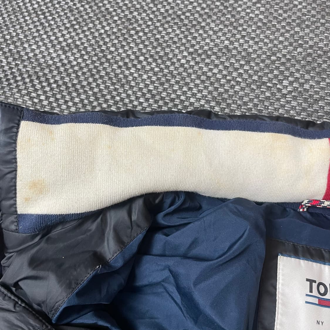 타미힐피거 미니로고 오리지널 블랙 푸퍼 M 상품이미지5