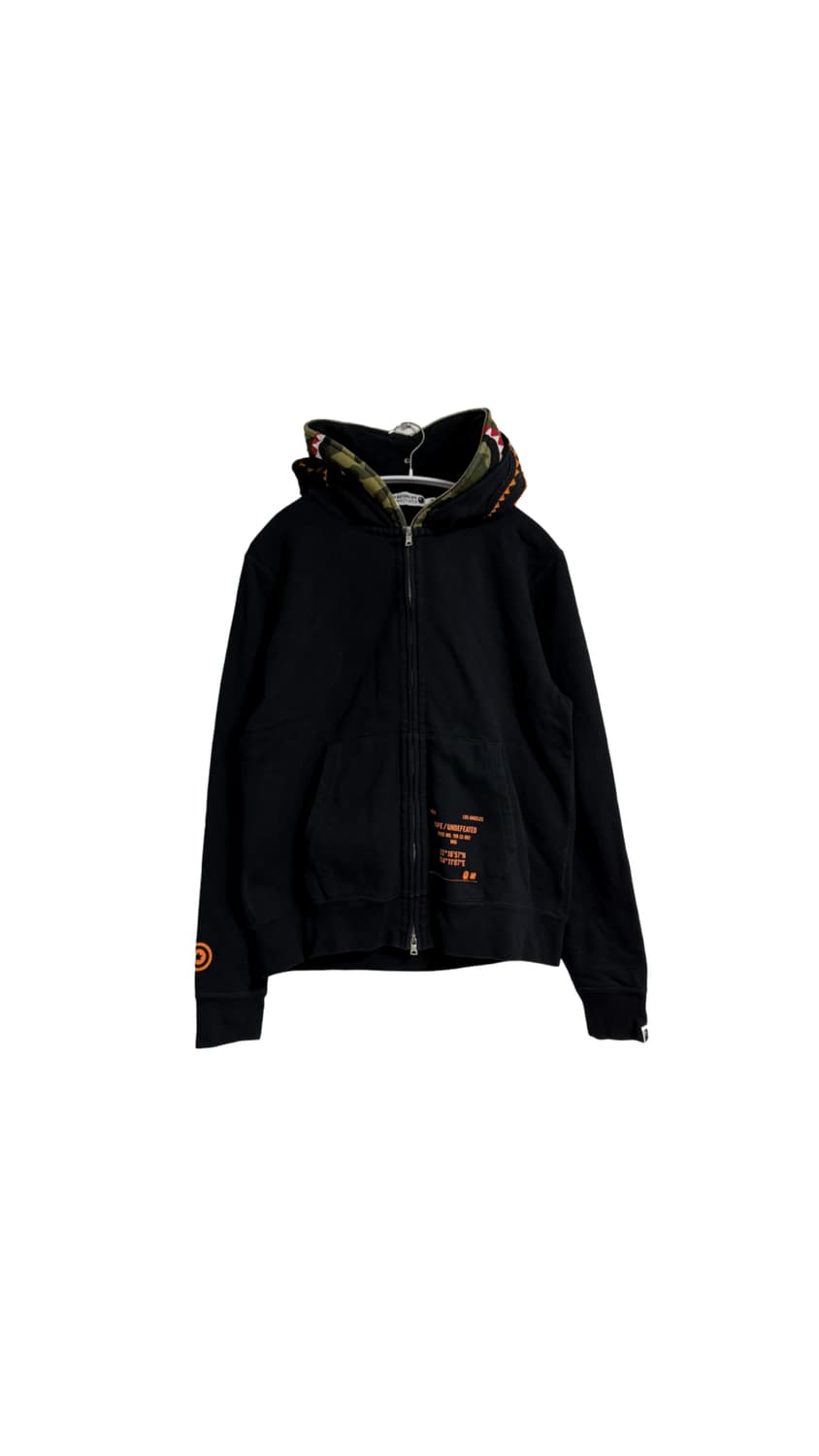 베이프 UNDEFEATED 콜라보 투헤드 샤크 후드 집업 상품이미지1