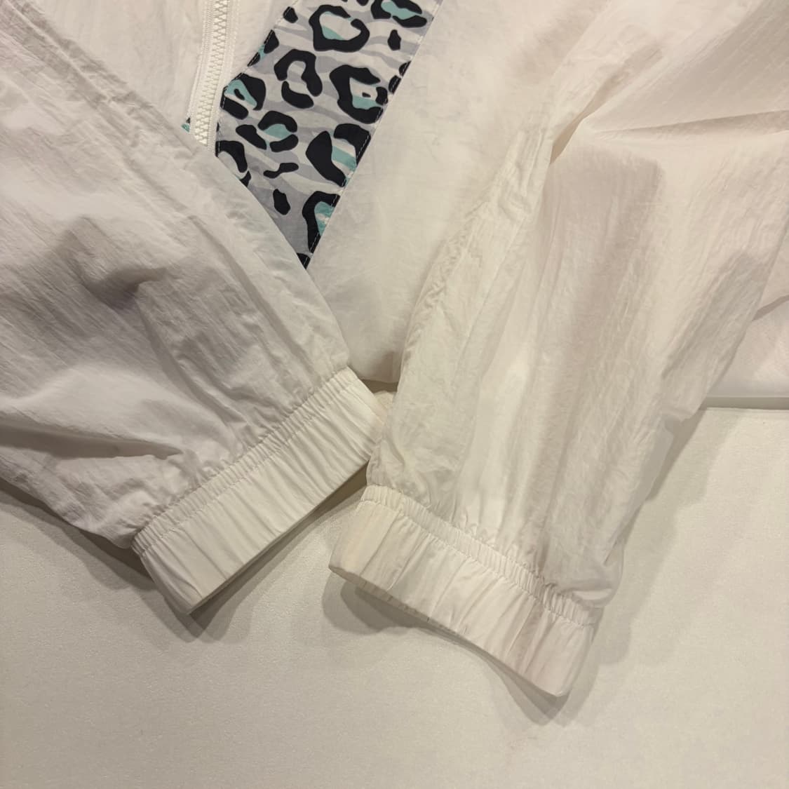 [XL] 나이키 레오파드 스우시 바람막이 화이트 B404 상품이미지6