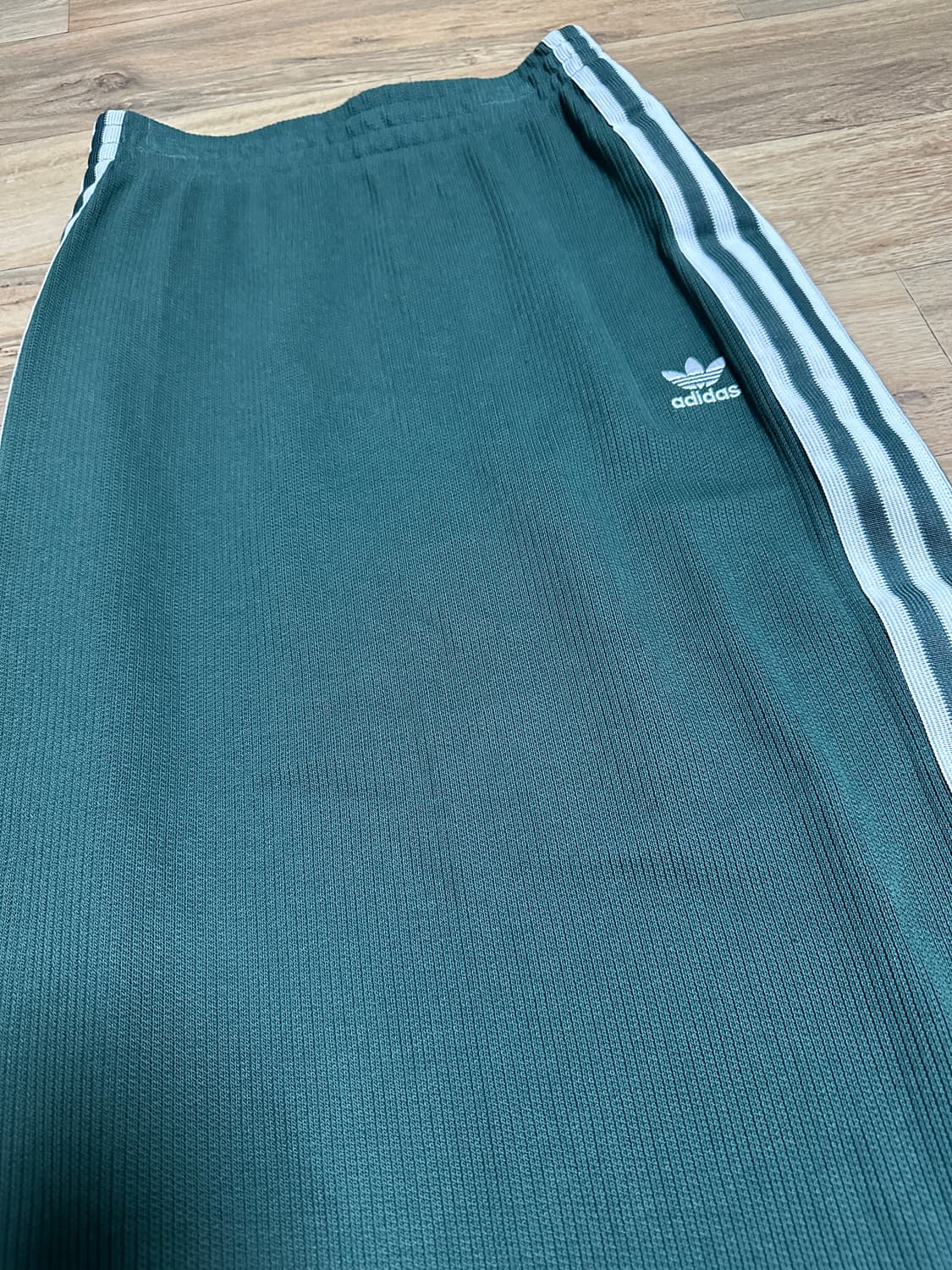 [XS] 아디다스 파이어버드 니트 스커트 그린 상품이미지3