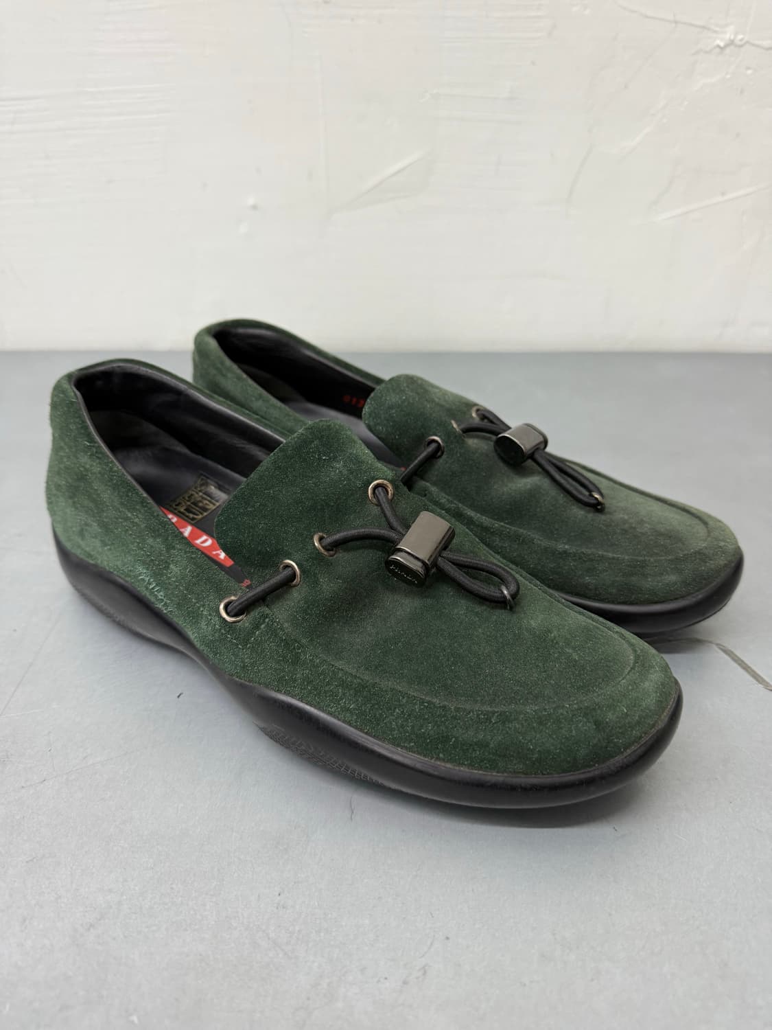 Prada suede toggle slipon loafers 프라다 로퍼 상품이미지2