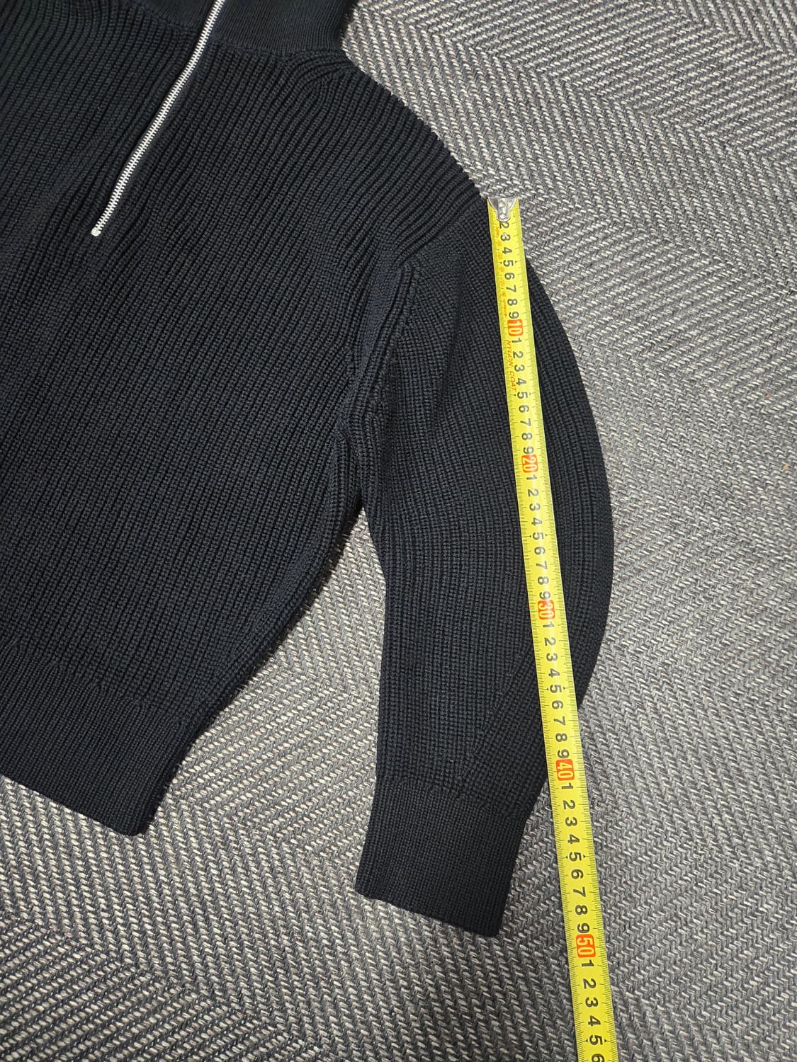 코스 COS 반집업 니트 블랙 모63% 니트티 상품이미지6