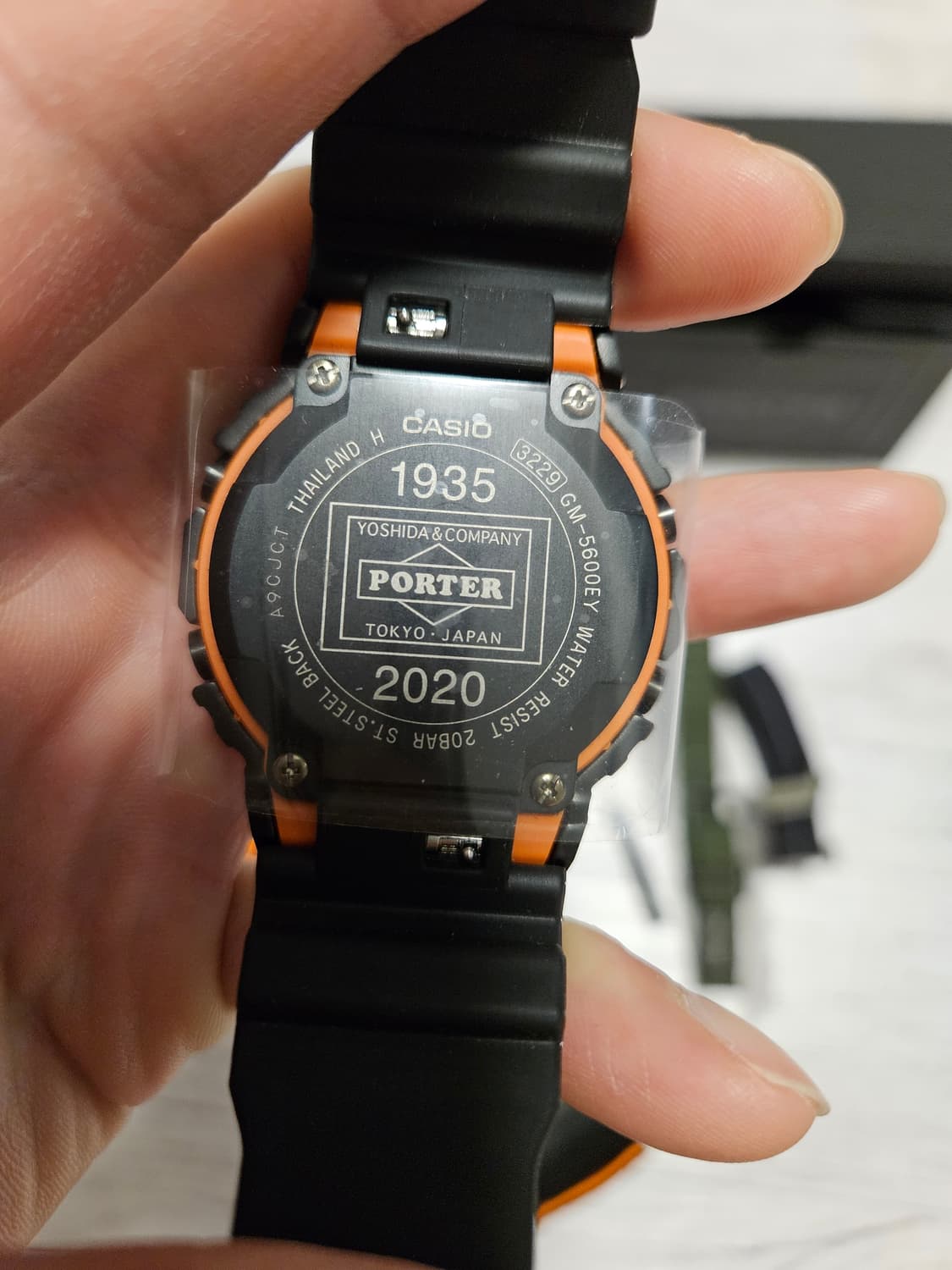 지샥x포터 85주년 한정판 GM-5600EY-1 상품이미지3