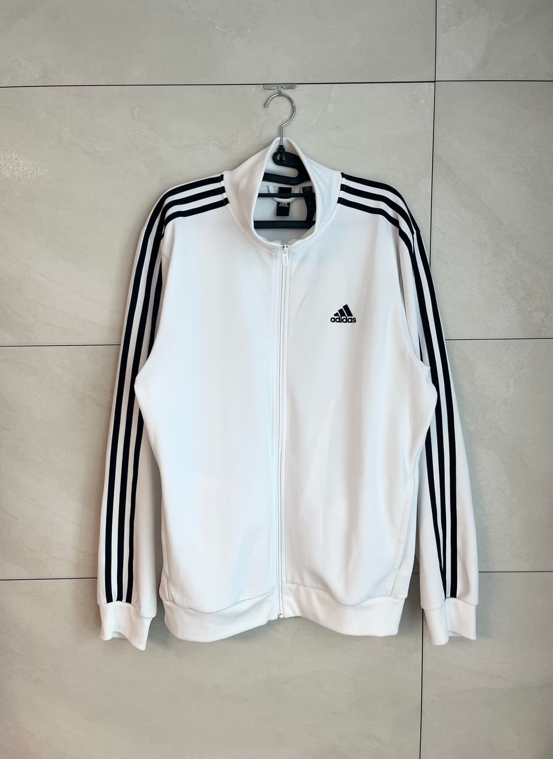 아디다스 흰,검 져지 (XL size) 상품이미지1