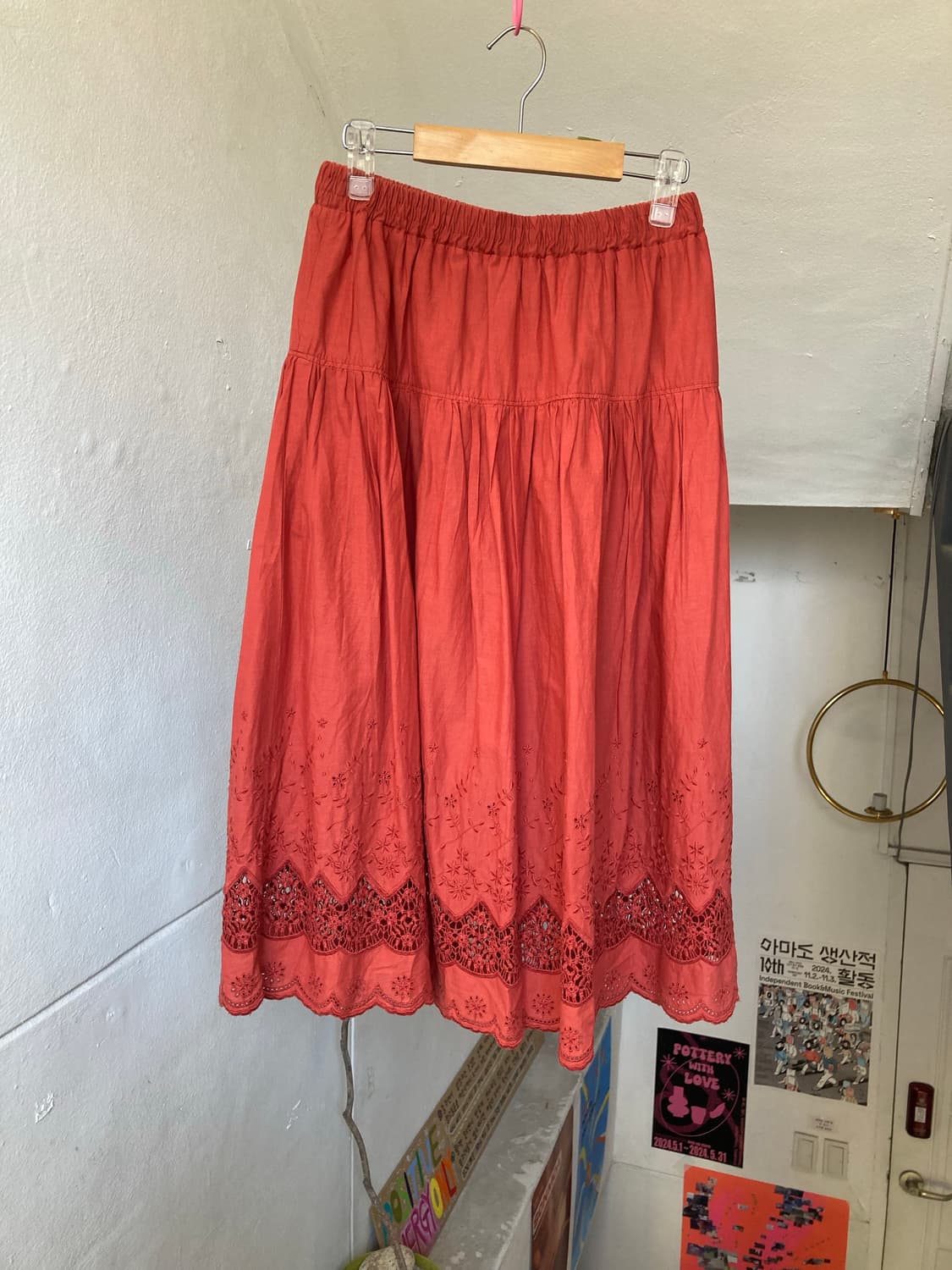 브릭 펀칭 모리걸 미디 스커트 상품이미지1