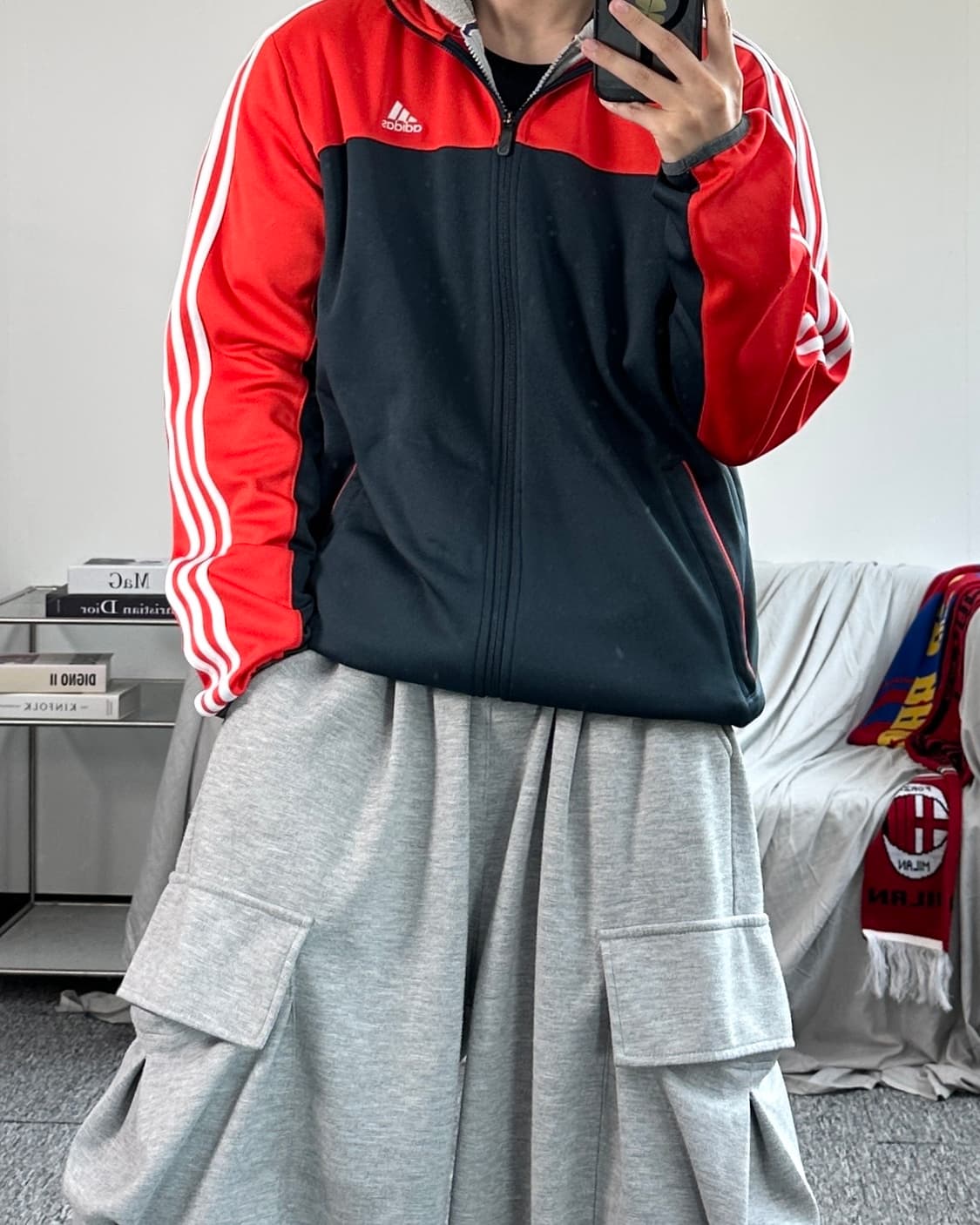 아디다스 레드 차콜 트랙탑 져지 M 상품이미지3
