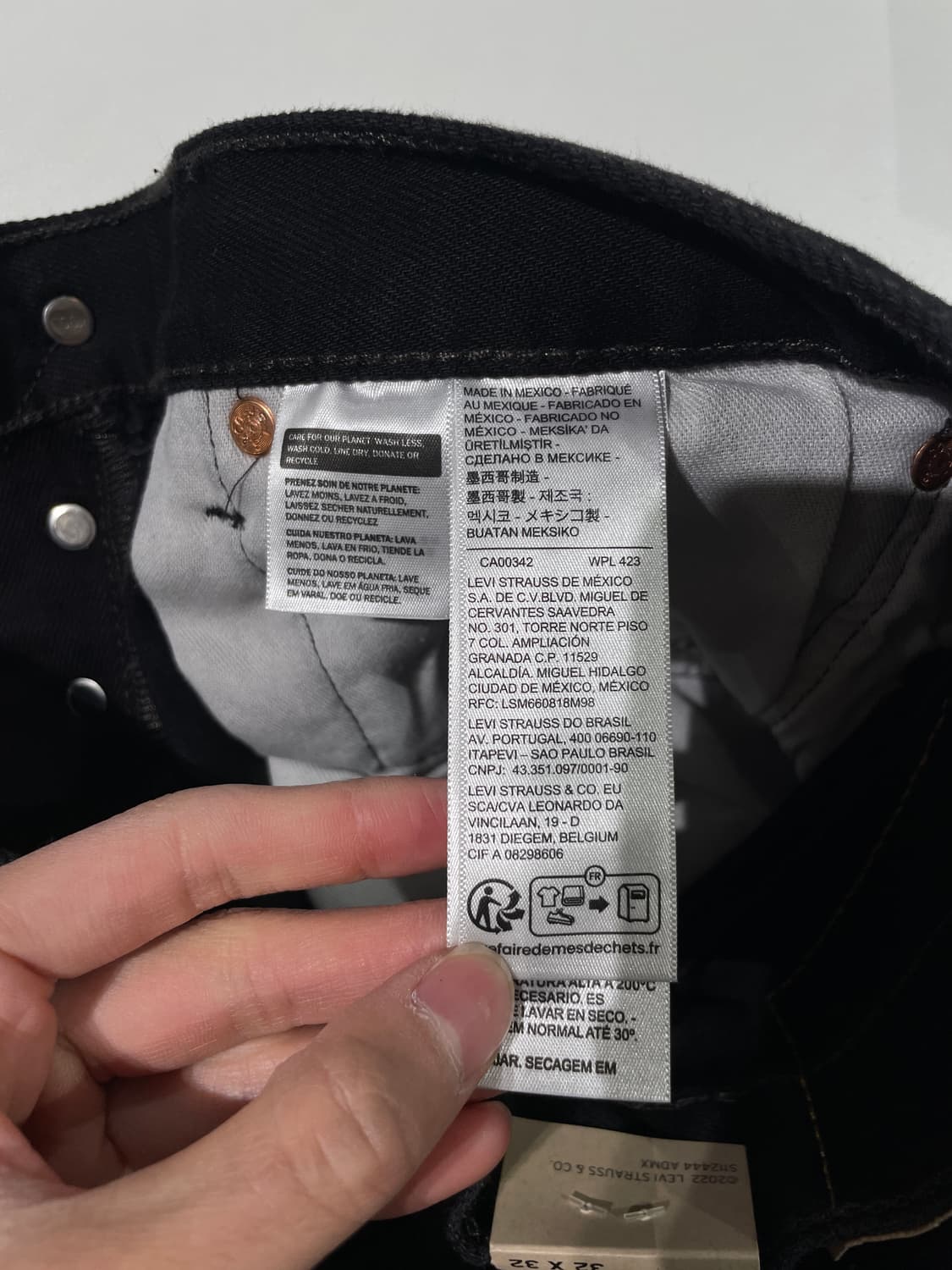 리바이스 501 레드탭 블랙 버튼 플라이 데님 팬츠 상품이미지9