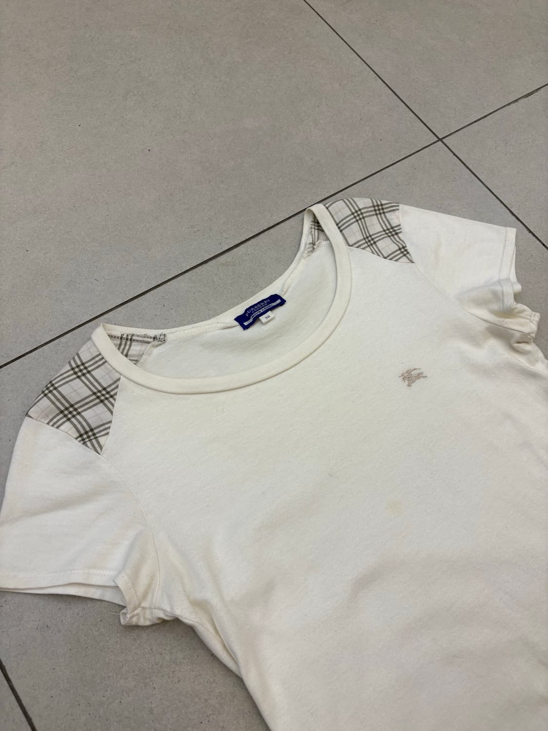 [ 38 ] 버버리 블루 라벨 숄더체크 티셔츠 상품이미지3