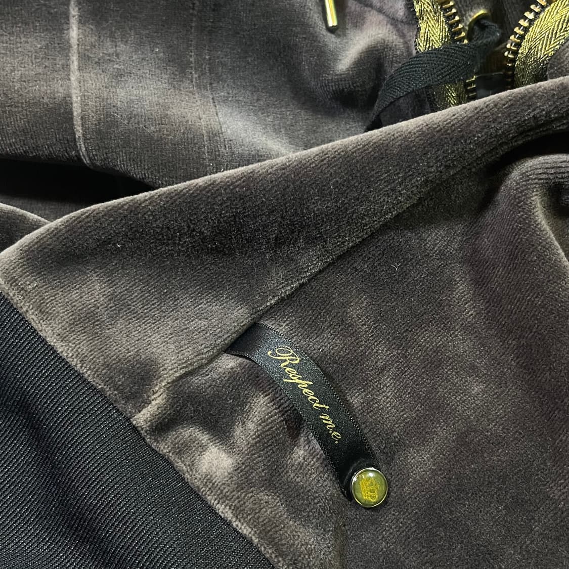 아디다스 리스펙트미 우먼 다크 초코 브라운 벨루어 후드집업 상품이미지4