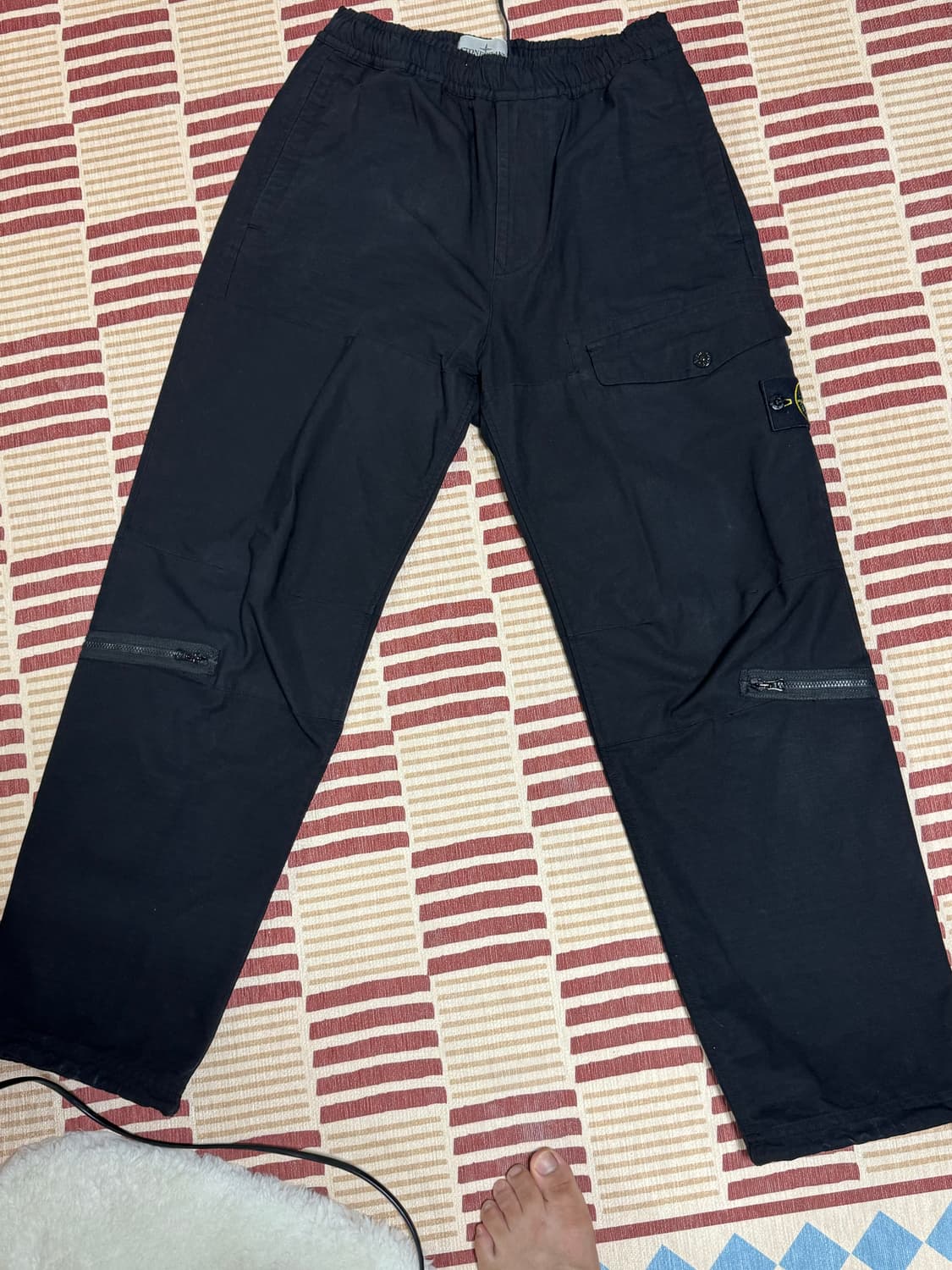 스톤아일랜드 23fw 루즈핏 카고팬츠 상품이미지2