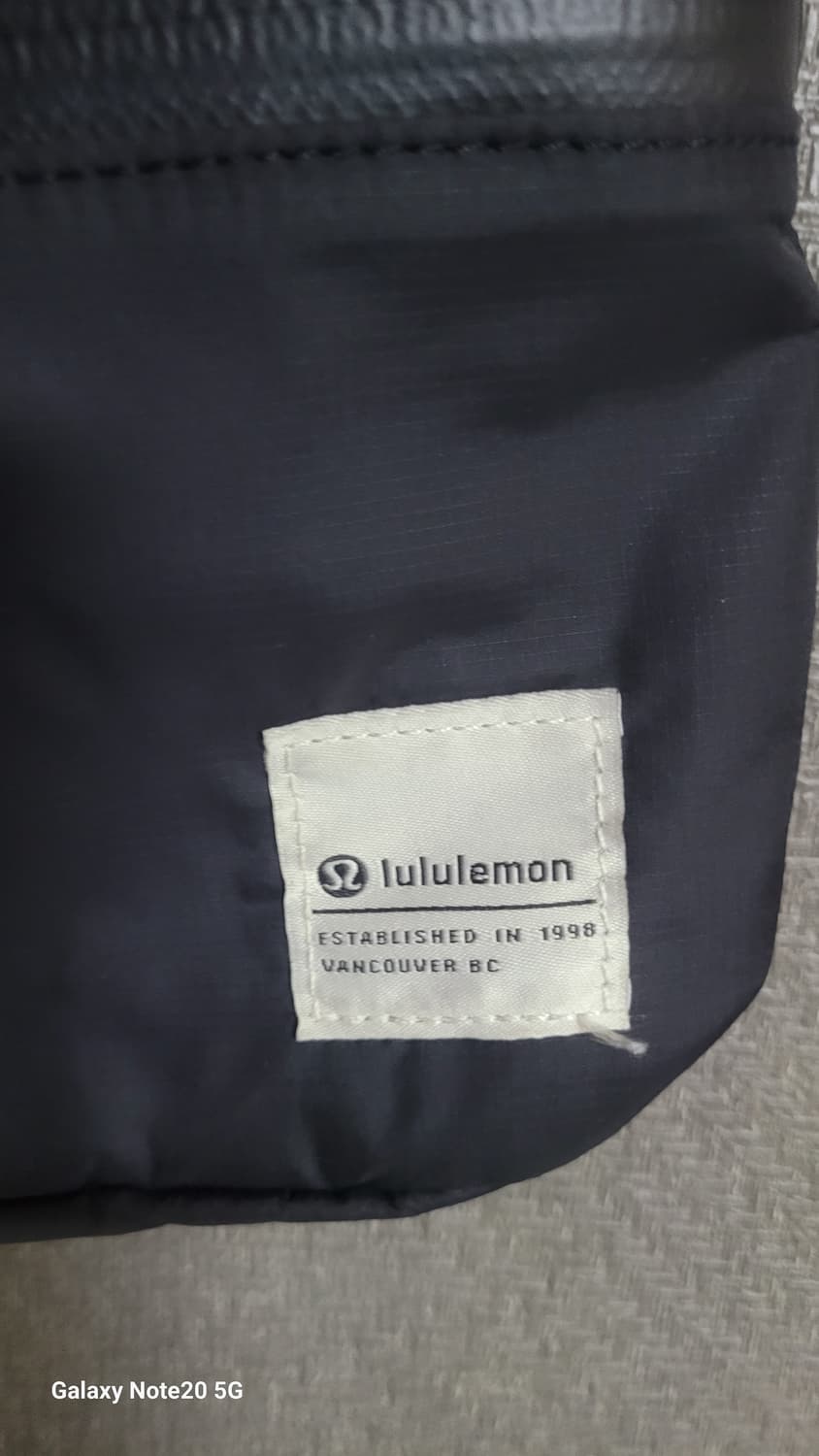 룰루레몬 크로스백 상품이미지5