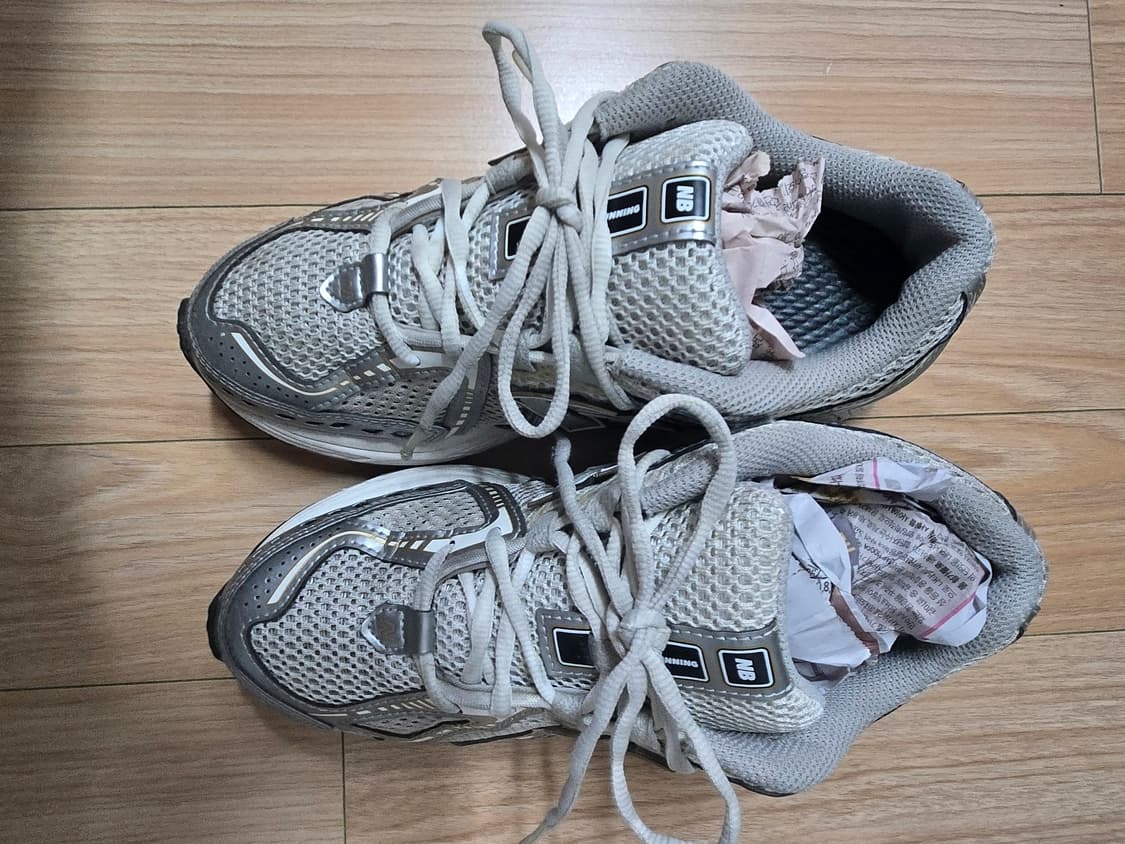 뉴발란스 1906 운동화 사이즈 230 상품이미지2