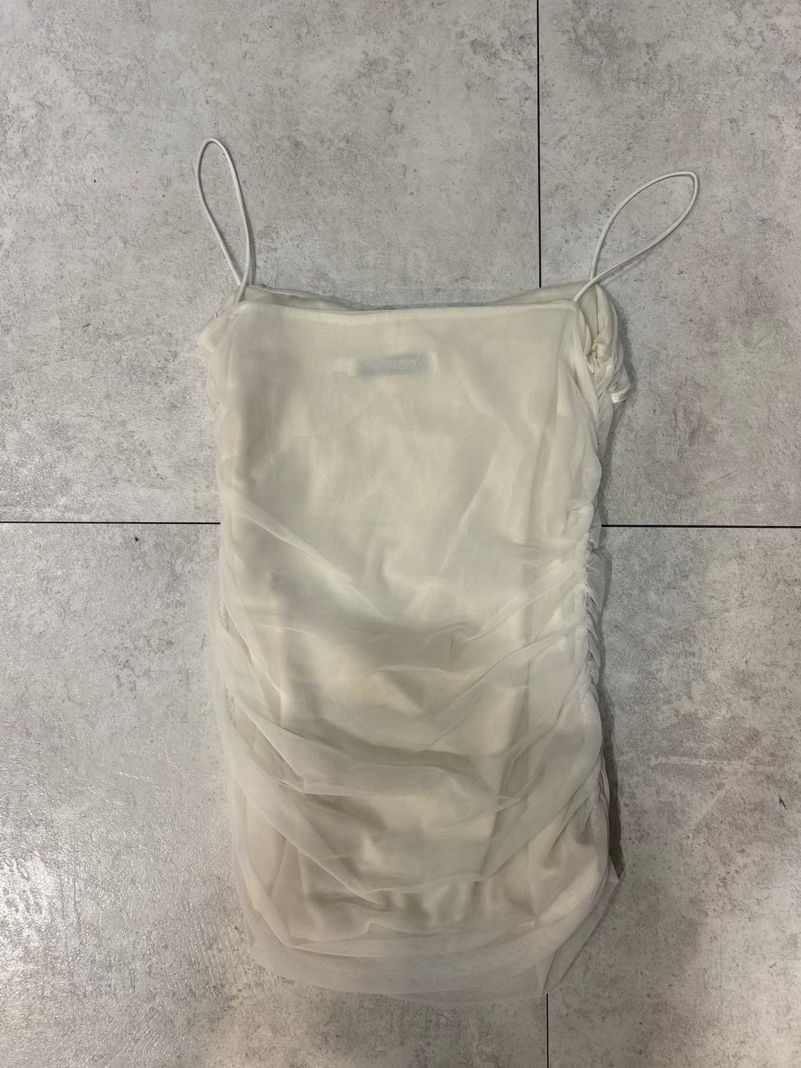 루즈슬립오버) Mesh Line Shirred Camisole Cream 상품이미지5