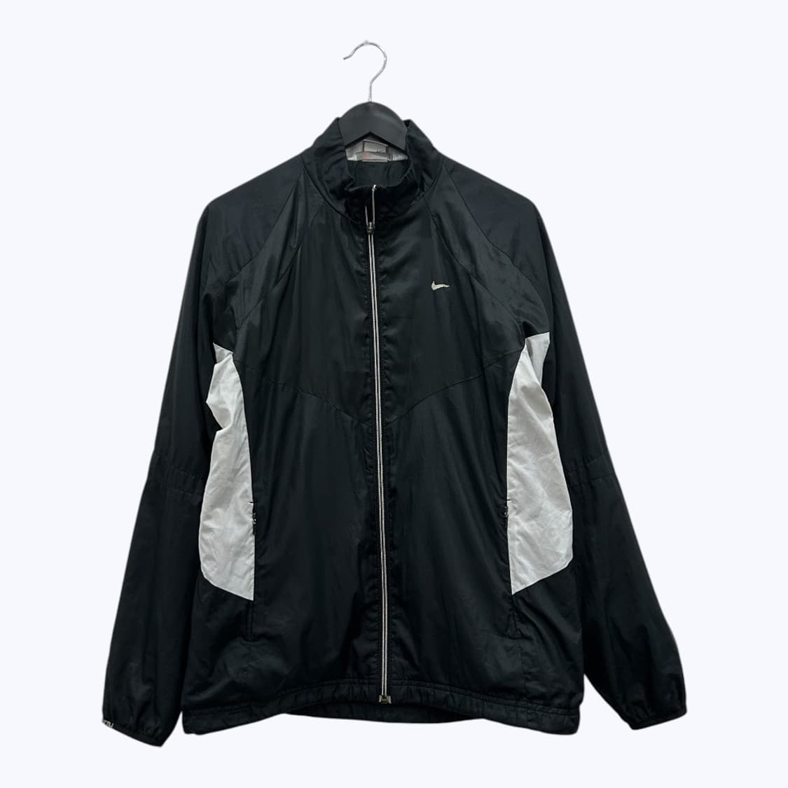 나이키 블랙 바람막이 집업 자켓 검흰 상품이미지1