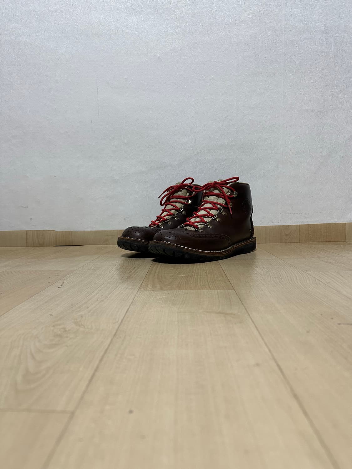 디에메 윙팁 하이탑 마운틴 부츠 상품이미지1