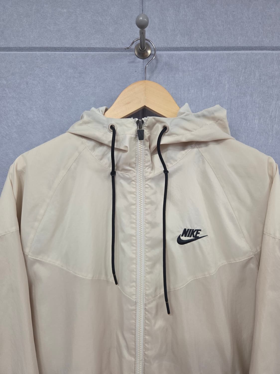 나이키(NIKE) 로고 후드 바람막이 자켓 베이지 상품이미지2