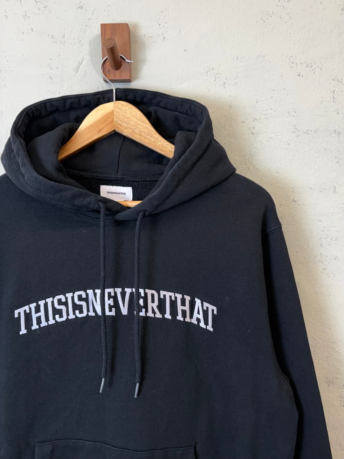 디스이즈네버댓 아치로고 후드티 블랙 상품이미지2