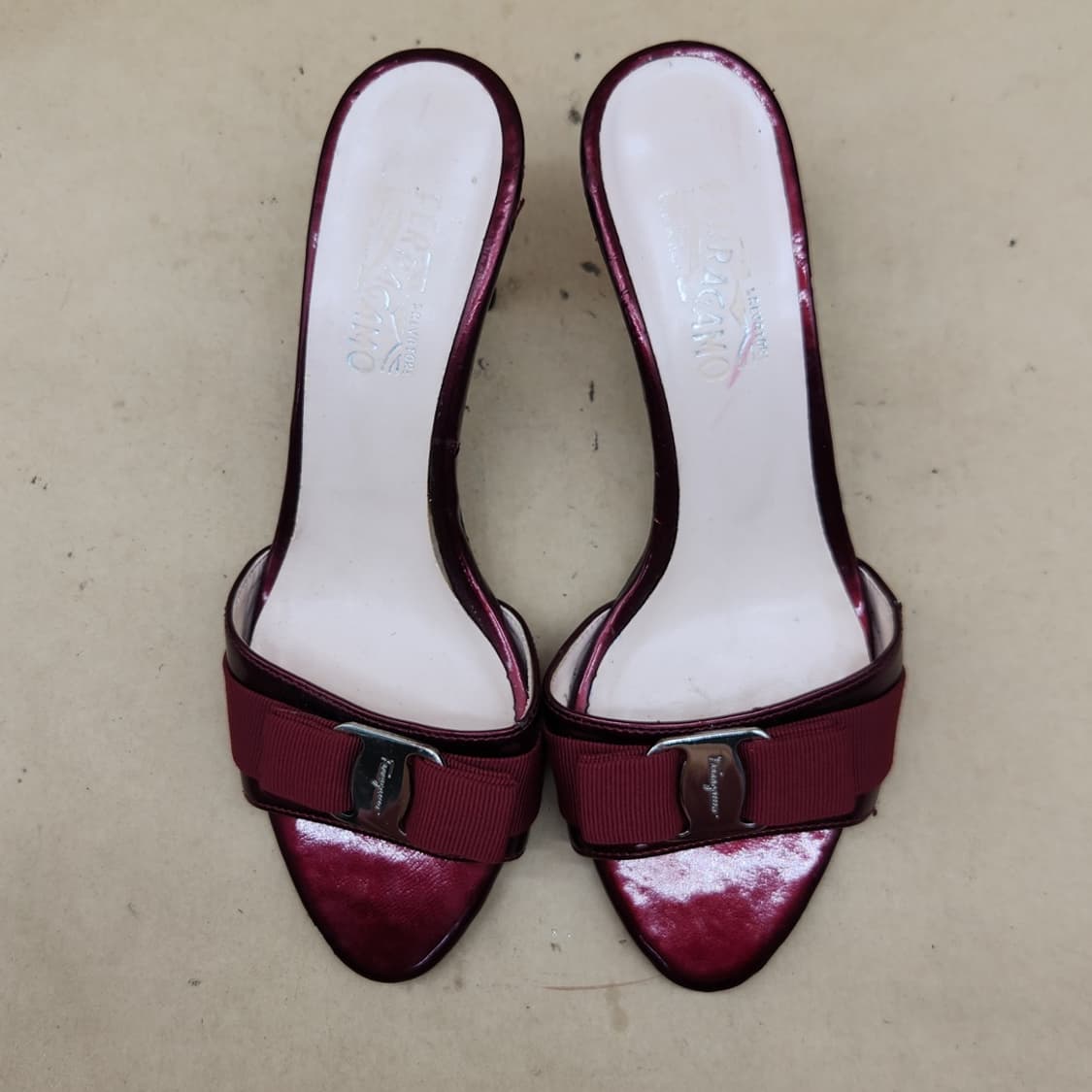 페라가모 글로리로쏘 여성힐슬리퍼37.5 245굽8 상품이미지2