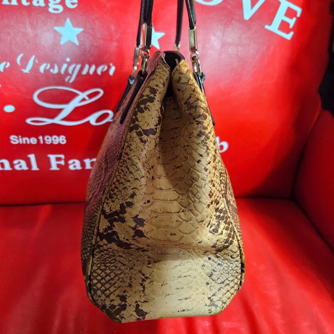 코치(COACH) 파이톤 미네타 엠보싱 가죽 토트백 상품이미지3