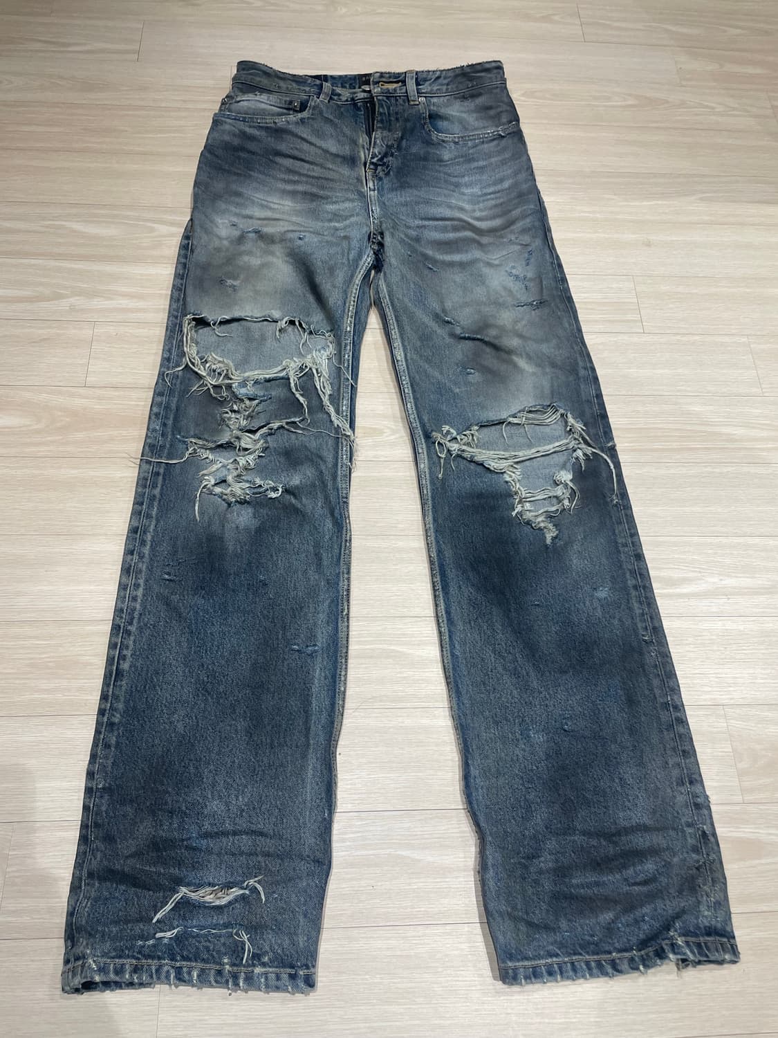 [XS] 발렌시아가 디스트로이드 데님팬츠 상품이미지1