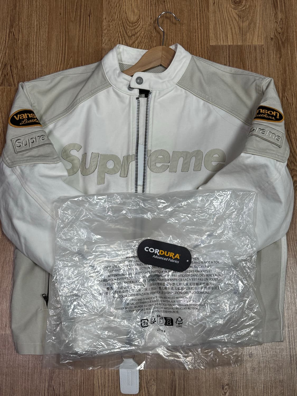 슈프림 밴슨 레더스 코듀라 코튼 자켓 화이트 상품이미지3