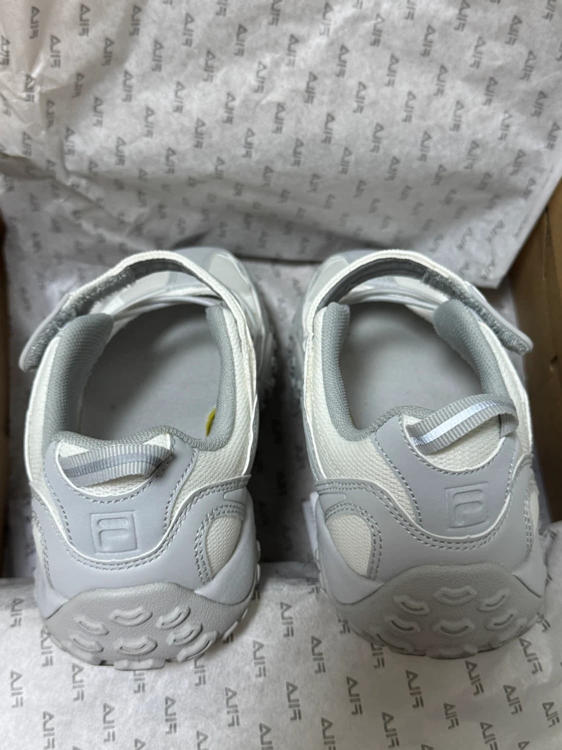 휠라 에샤페 벨크로 그레이 230 1회 착용 상품이미지5