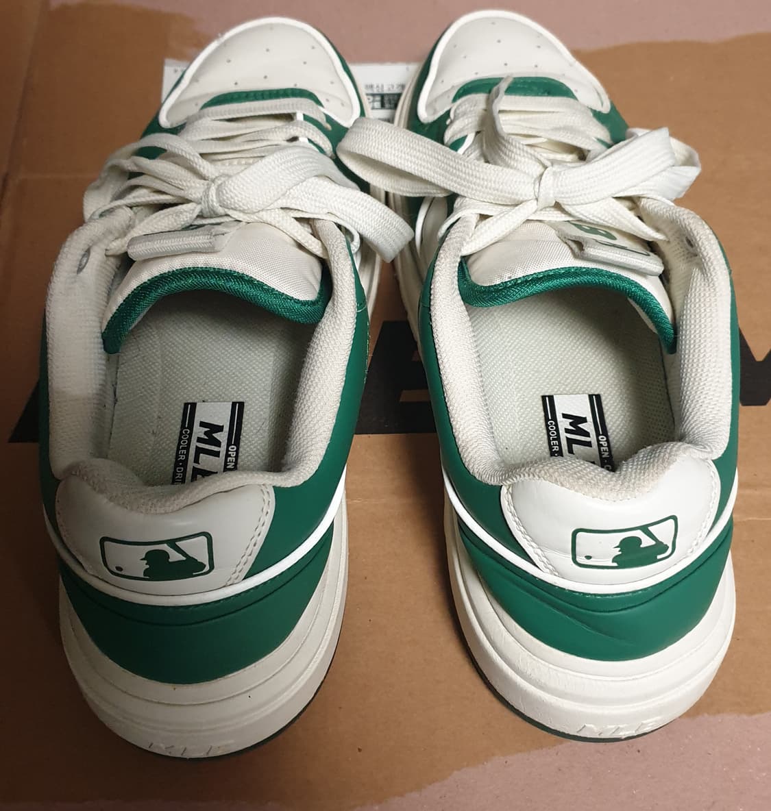 MLB 청키라이너 베이직 뉴욕양키스 스니커즈 그린 (270) 상품이미지4