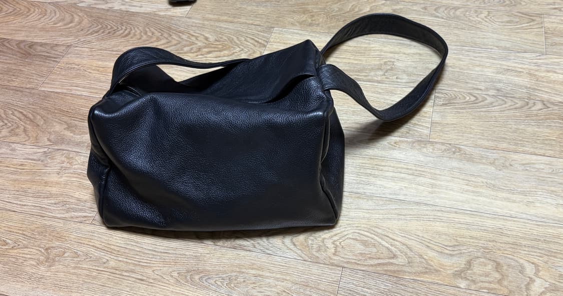 마르디 그랑벨로 레더백 상품이미지2