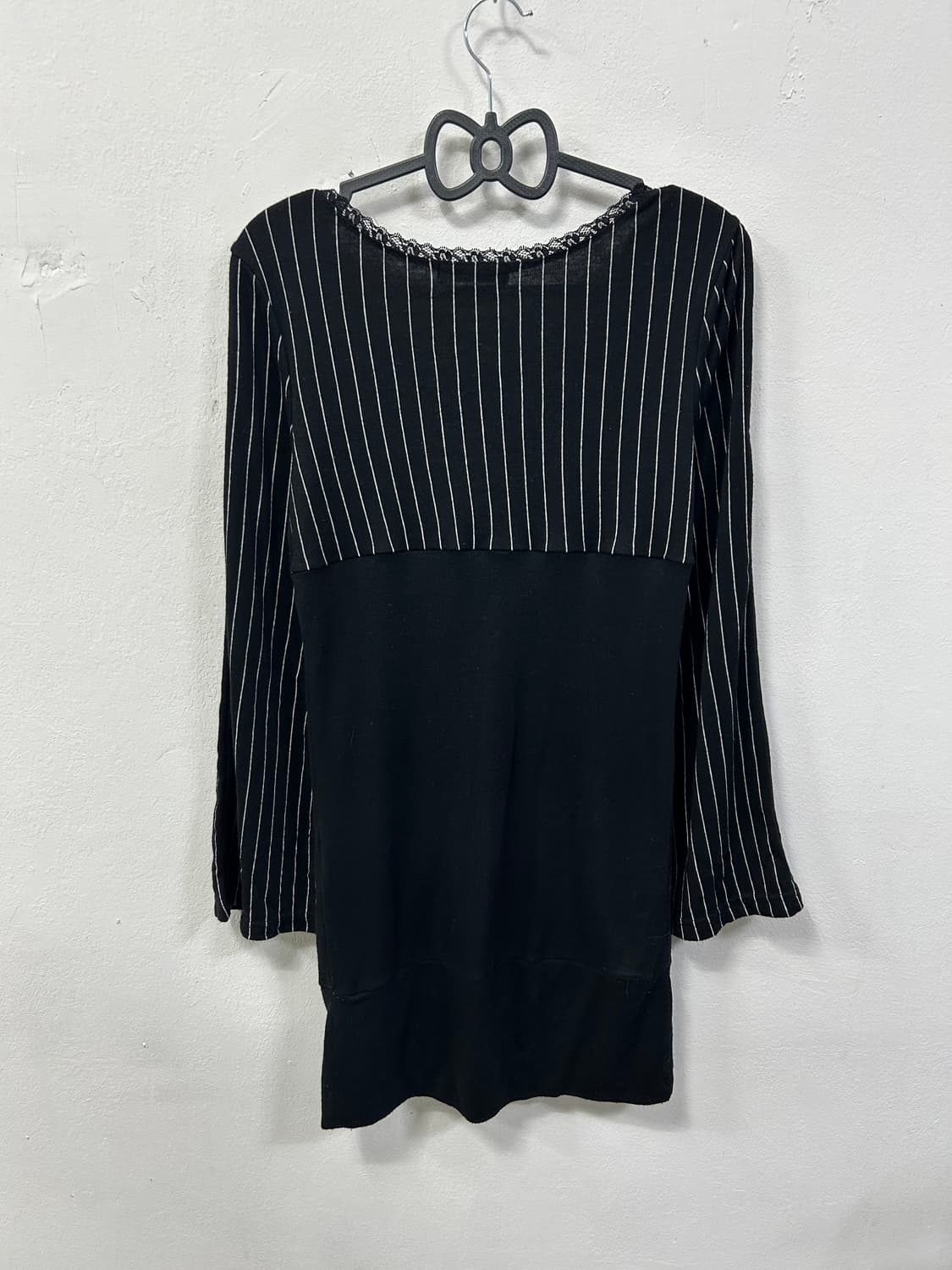 [PICISCASE] 오네갸루 트임 리본 스트라이프 롱슬리브 상품이미지6