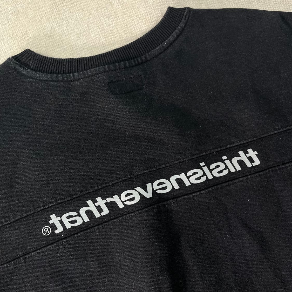 105 디스이즈네버뎃 빅로고 맨투맨 상품이미지5