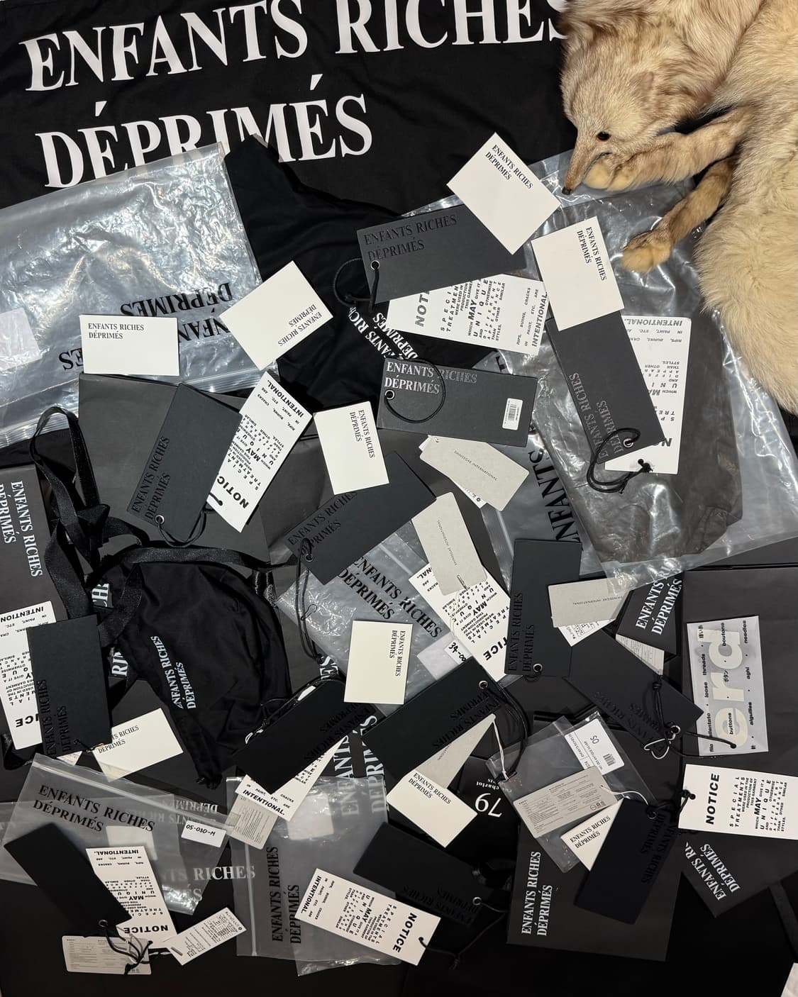 BUY & SELL 상품이미지1