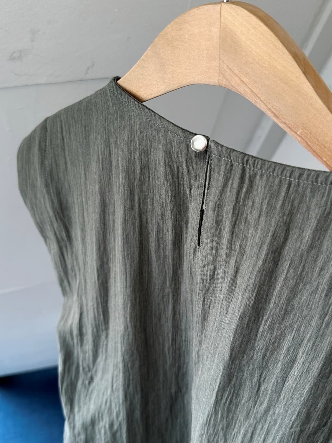 Washed poly nylon sleeveless belted P/O 상품이미지10