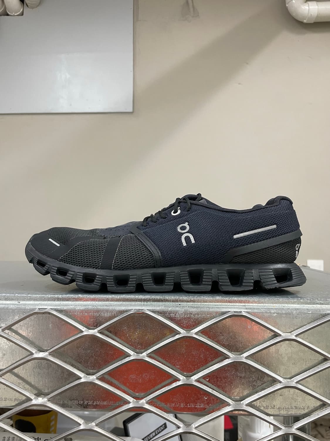 온러닝 클라우드6 블랙 255 (gr-5395) 상품이미지1
