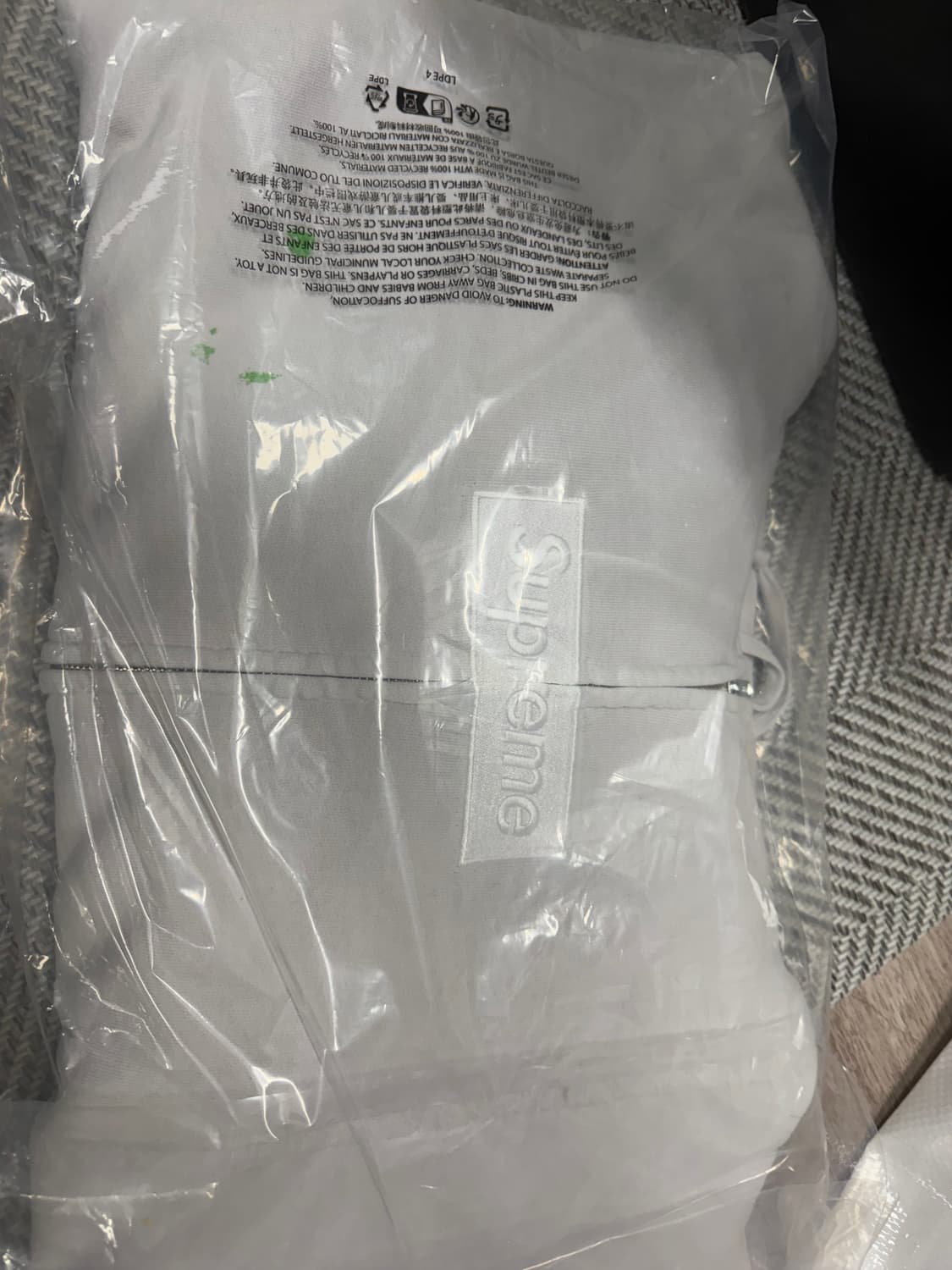 슈프림 X MM6 박스로고 후드집업 화이트 새상품 판매합니다. 상품이미지4