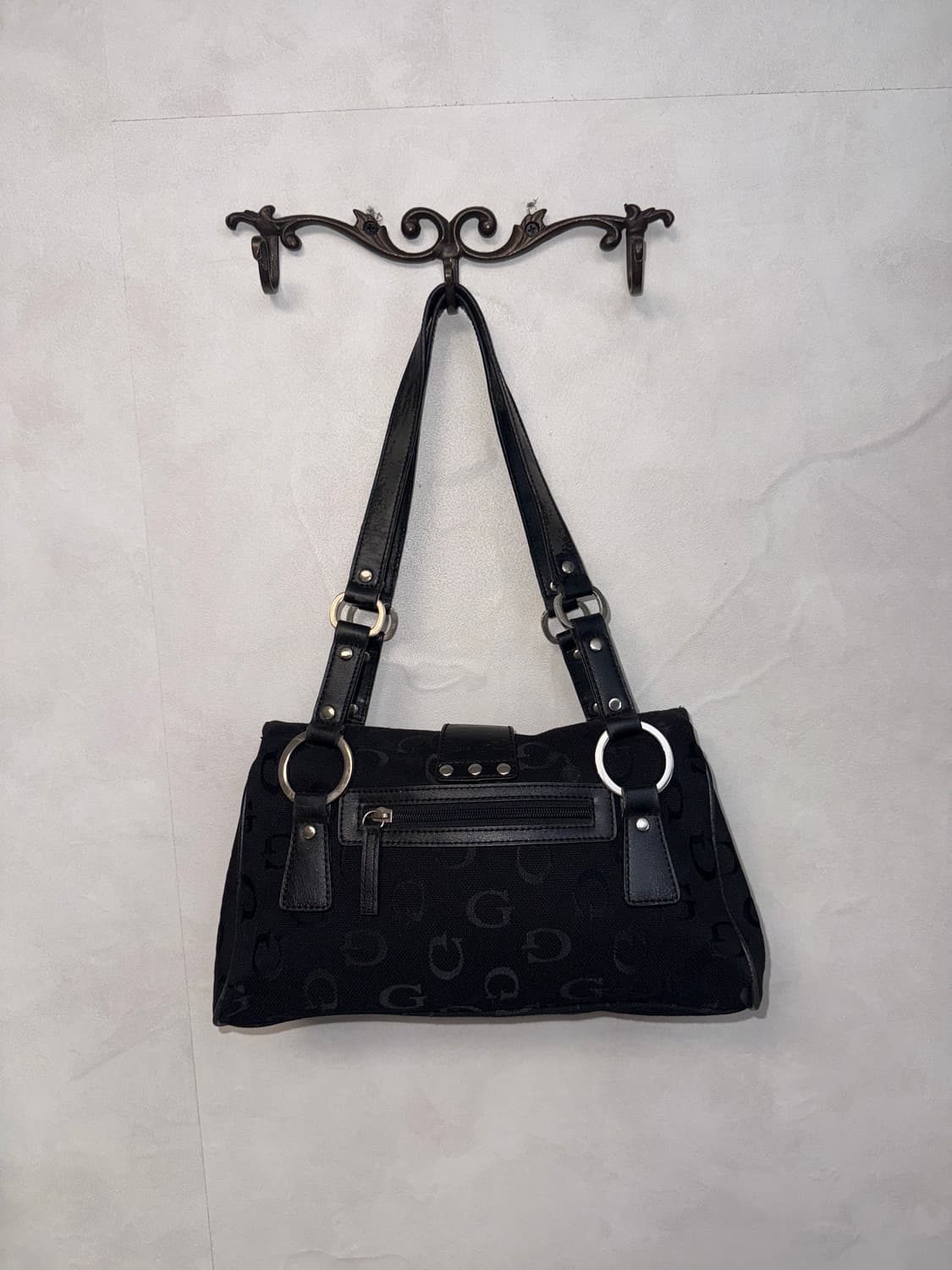 Guess black logo buckle shoulder bag 상품이미지5