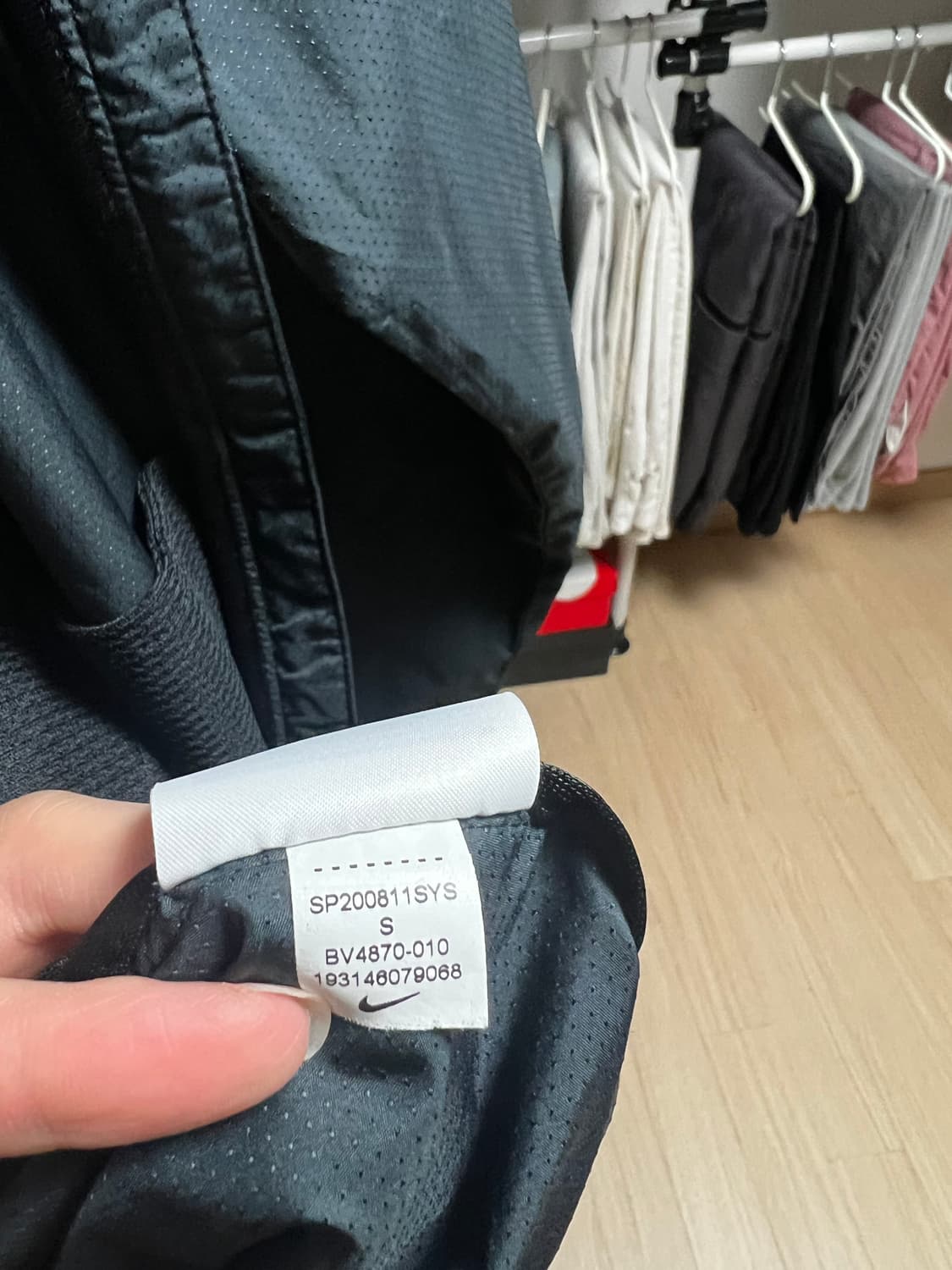 나이키 BV4871-010 드라이핏 러닝 바람막이 상품이미지5