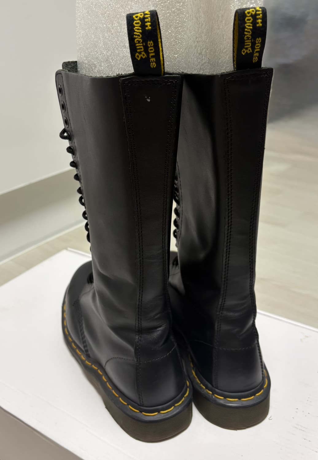 닥터마틴 1B99 버지니아 14홀 5UK 240 상품이미지4