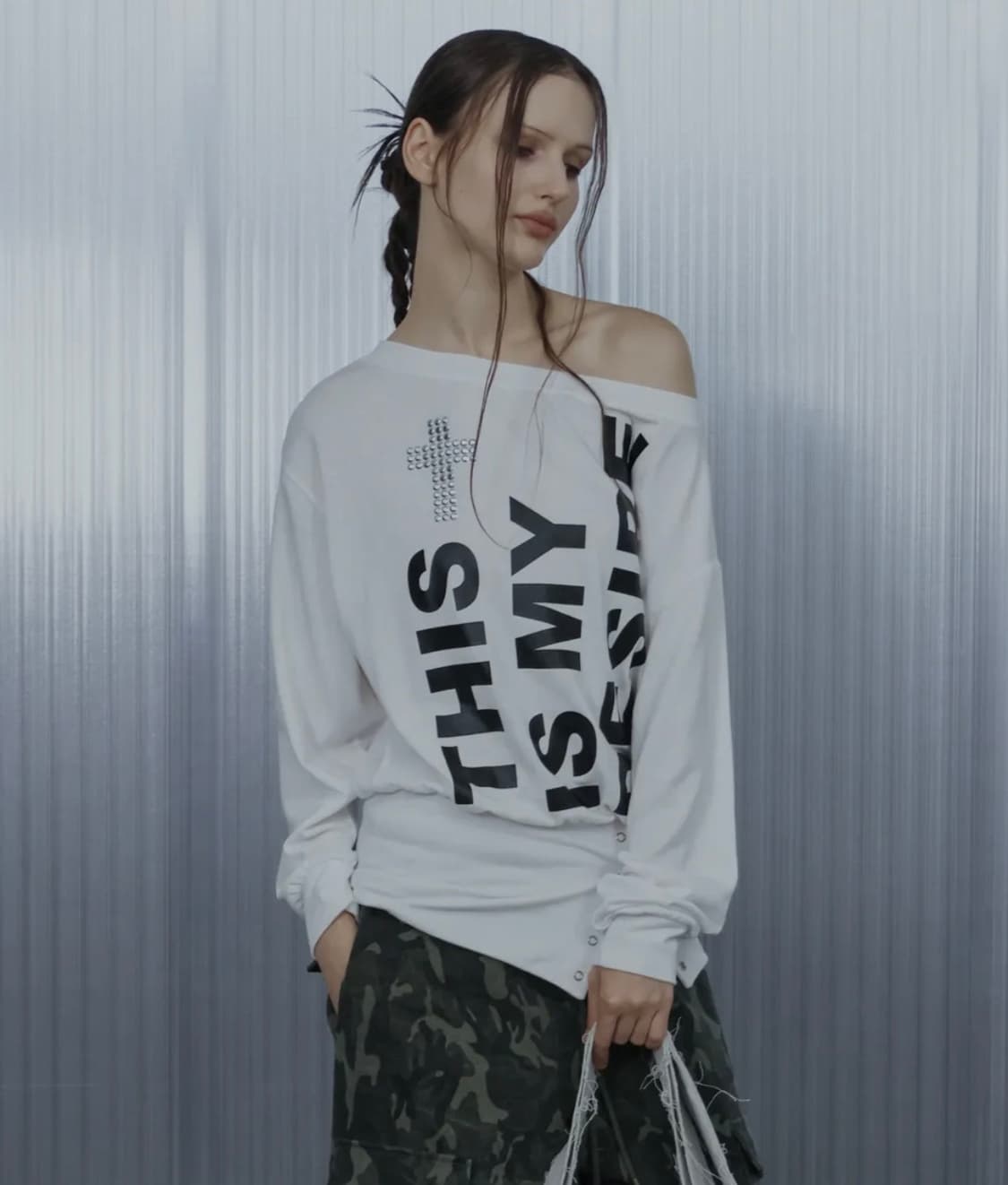 셋업이엑스이 BOLD LETTERING TOP 볼드레터링오프숄더롱슬리브 상품이미지2