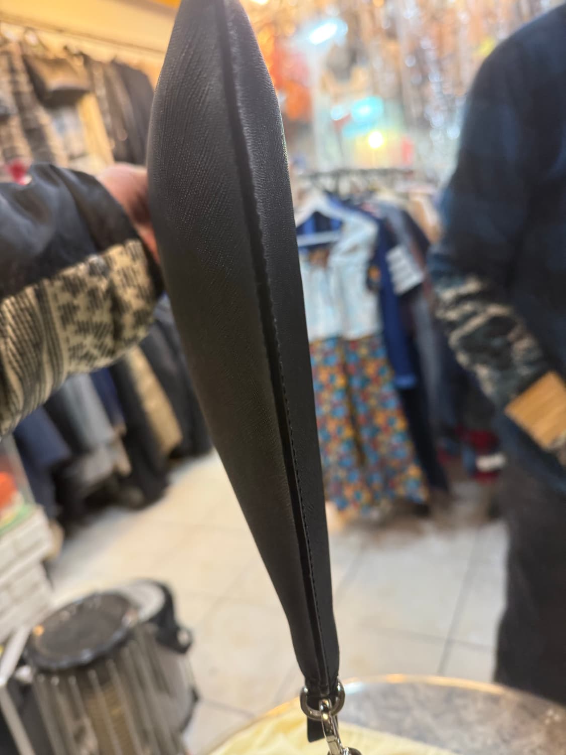 정품 프라다 사피아노 클러치 팝니다 상품이미지5