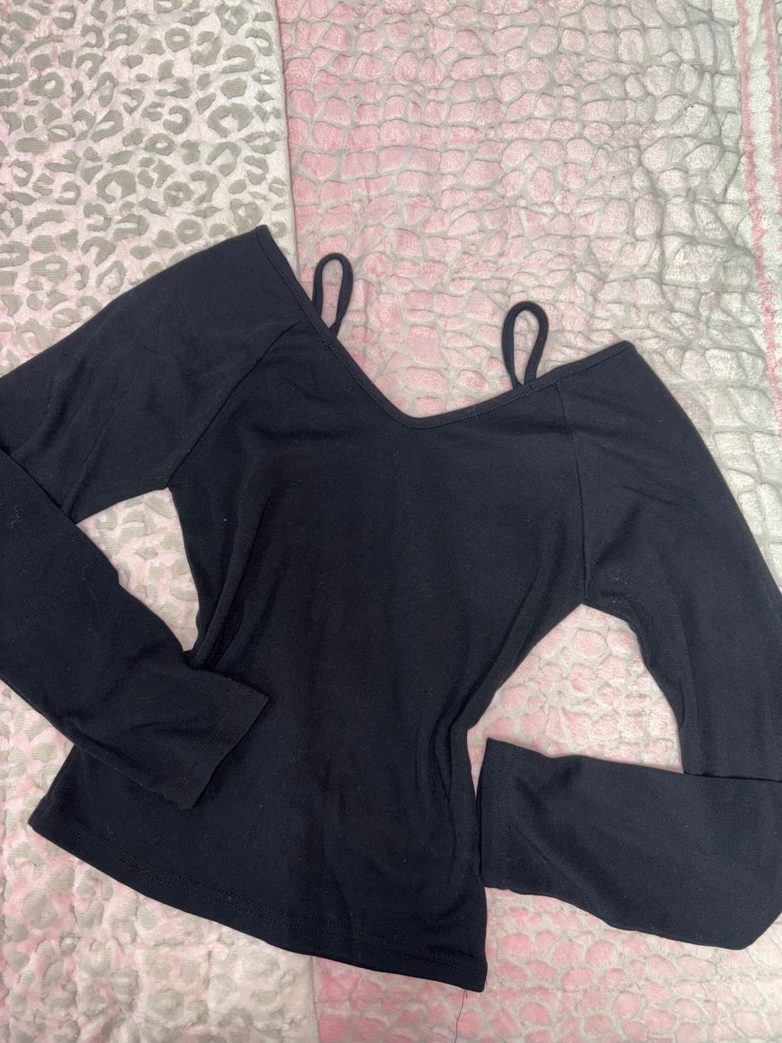 무지 오프숄더 블랙 상품이미지1