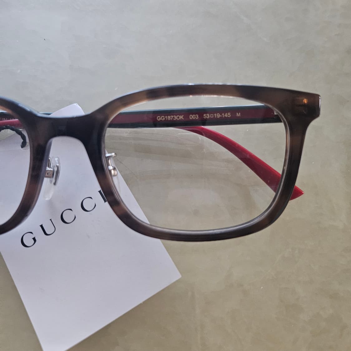 구찌 안경 풀박 다리에 제품넘버 반대쪽 정품시리얼있음 상품이미지1