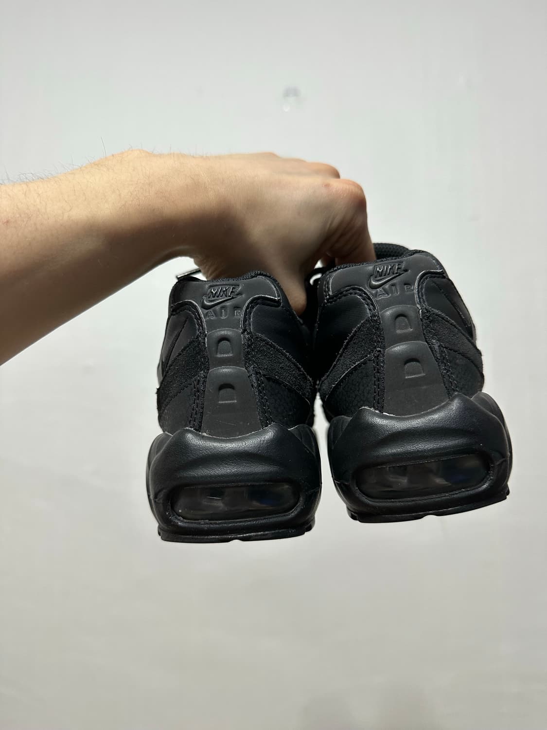 나이키 에어맥스95 에센셜 트리플 블랙 상품이미지7