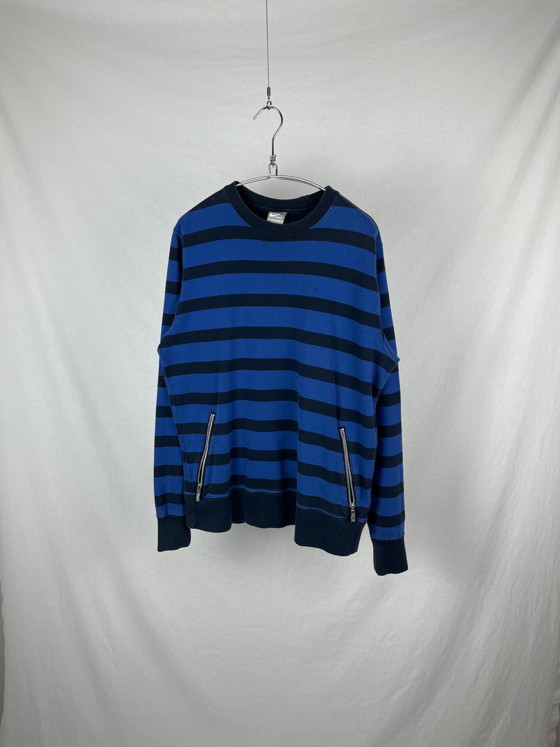 Nike 스트라이프 스웻셔츠 상품이미지1