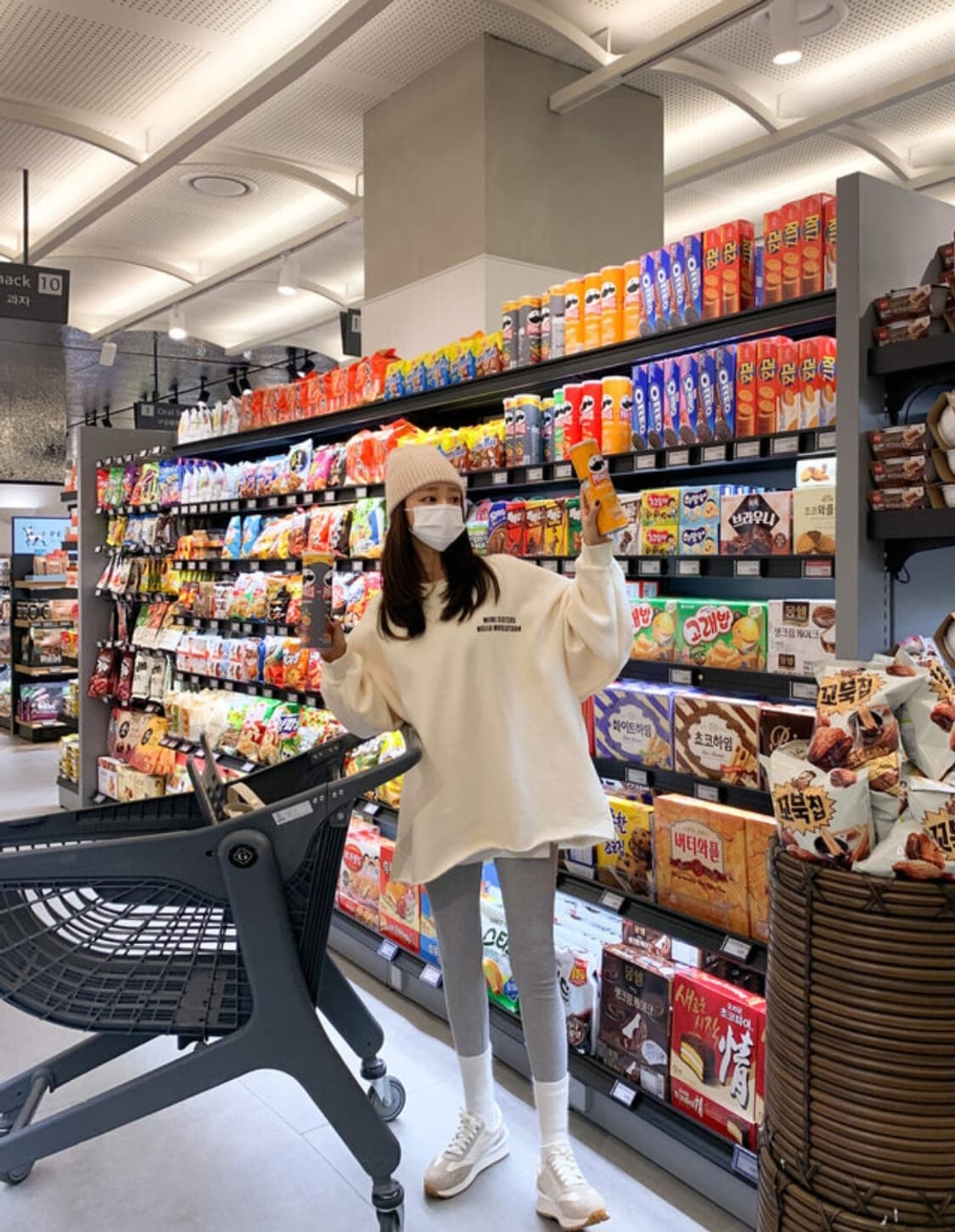 미헬 래터링 맨투맨 상품이미지2