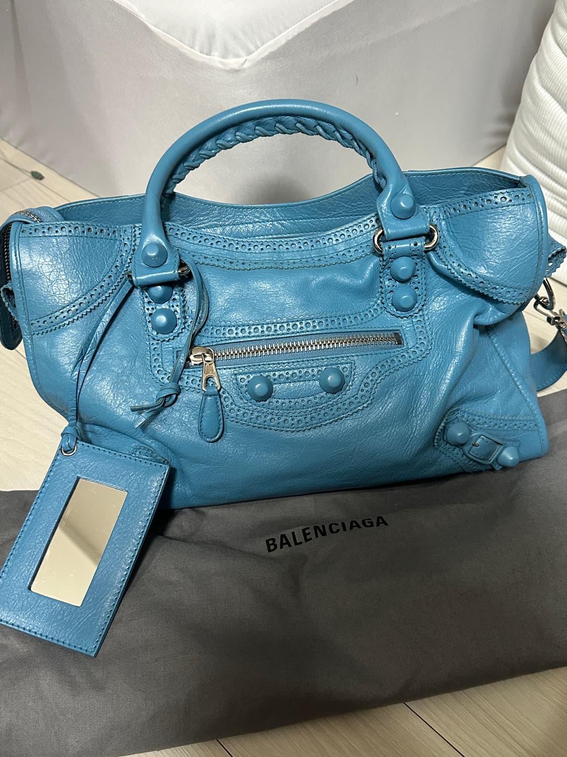 발렌시아가 자이언트 모터백 블루 미듐 상품이미지1