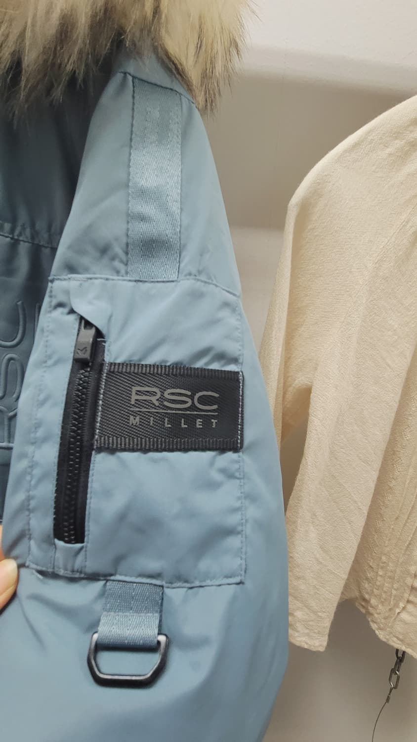 밀레 에글레스 하프 다운패딩 상품이미지7