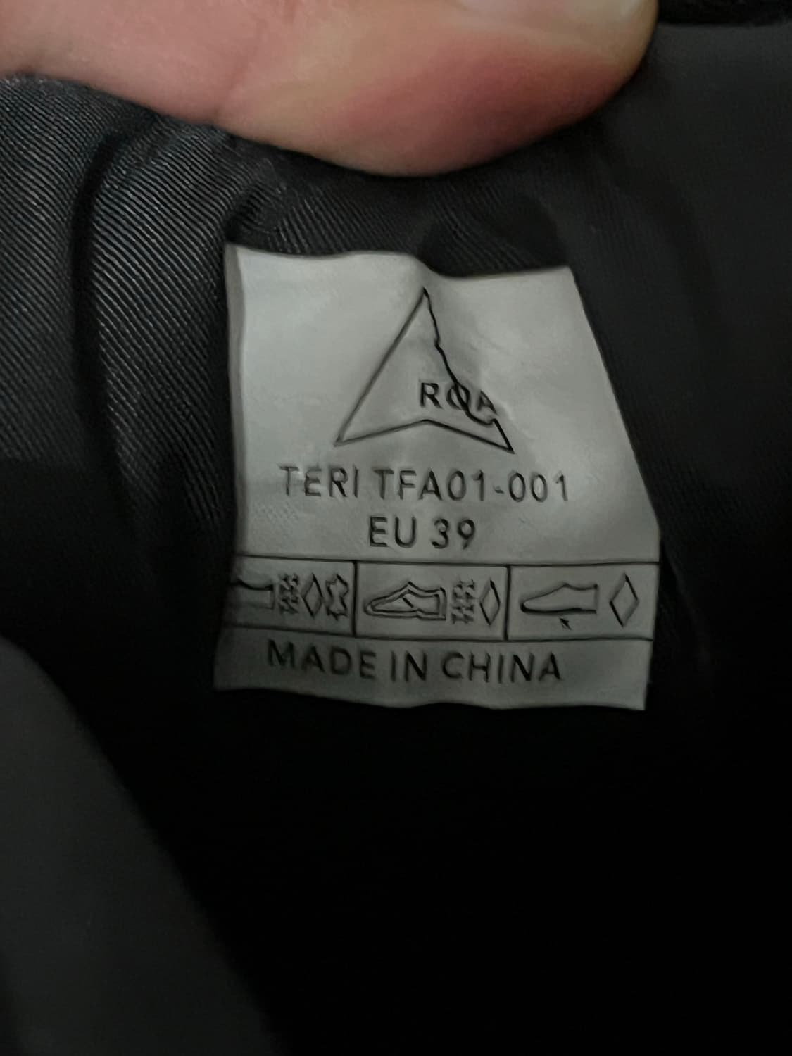 Roa hiking Teri black 로아 하이킹 테리 블랙 39 상품이미지5