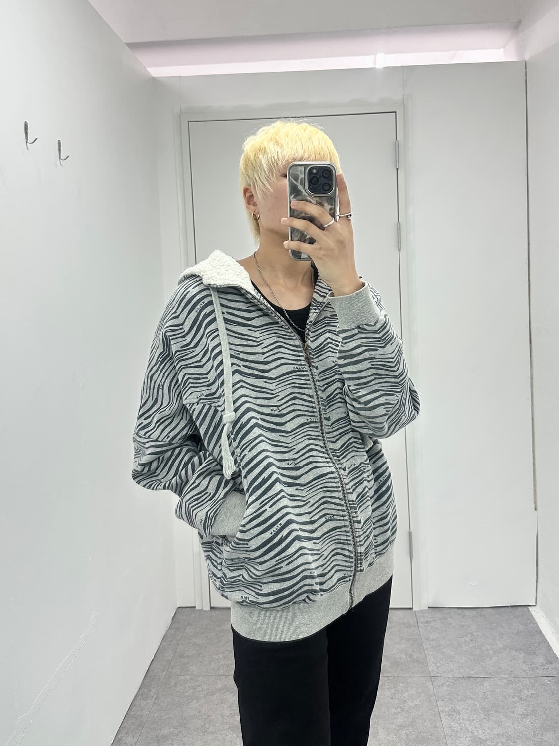 ‘Pink’ zebra pattern big hoodie 상품이미지8